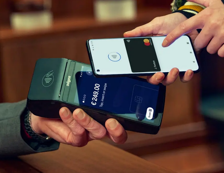 Handheld POS device